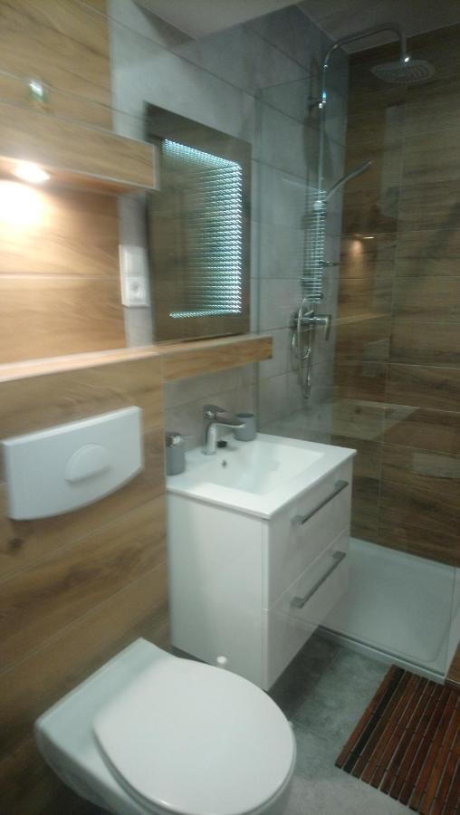 Apartament Z Widokiem Na Jezioro Mikołajki Exteriör bild
